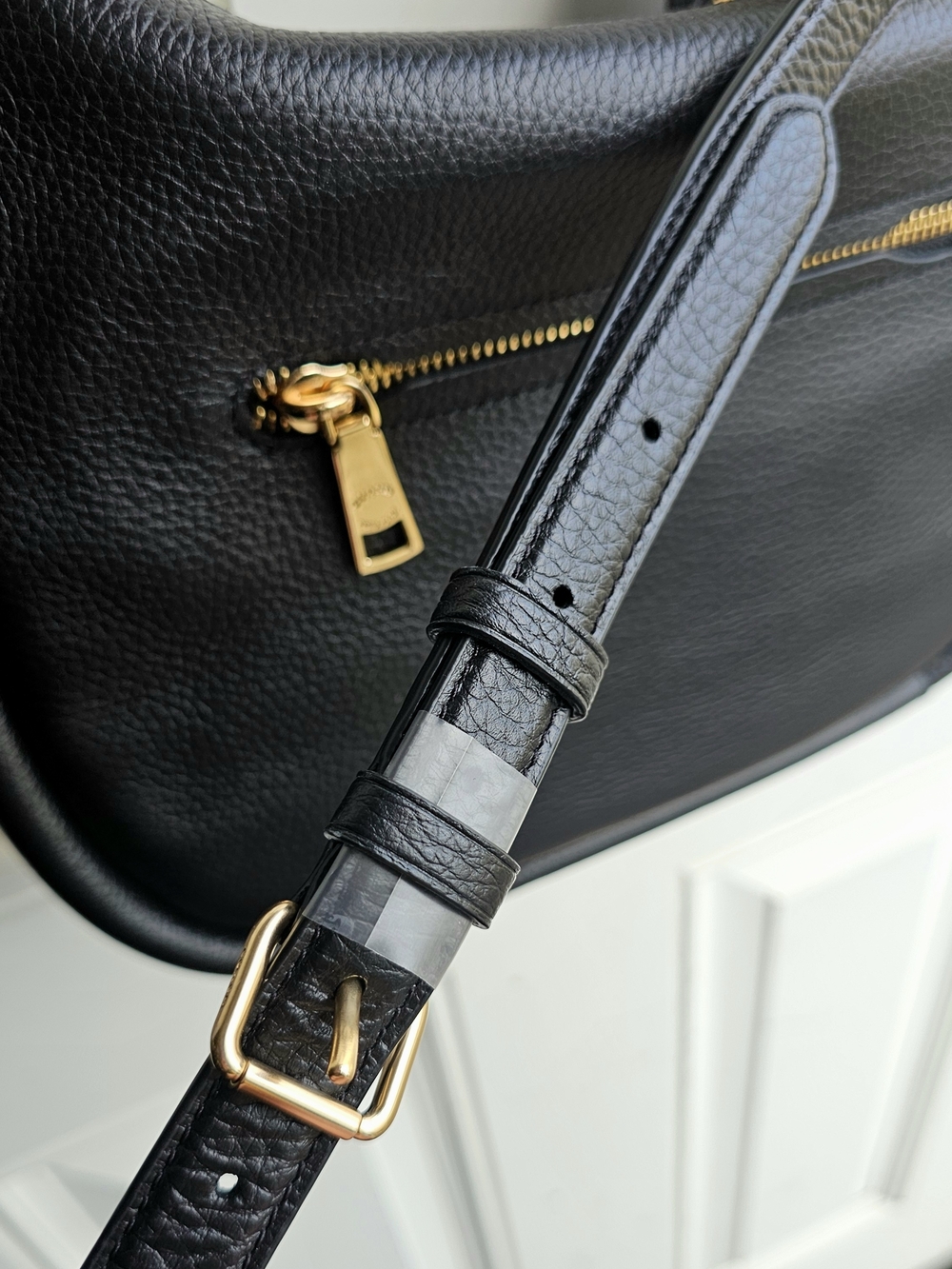 Coach Black Pebbled Leather Hobo with Gold Hardware - Picture 2 of 12